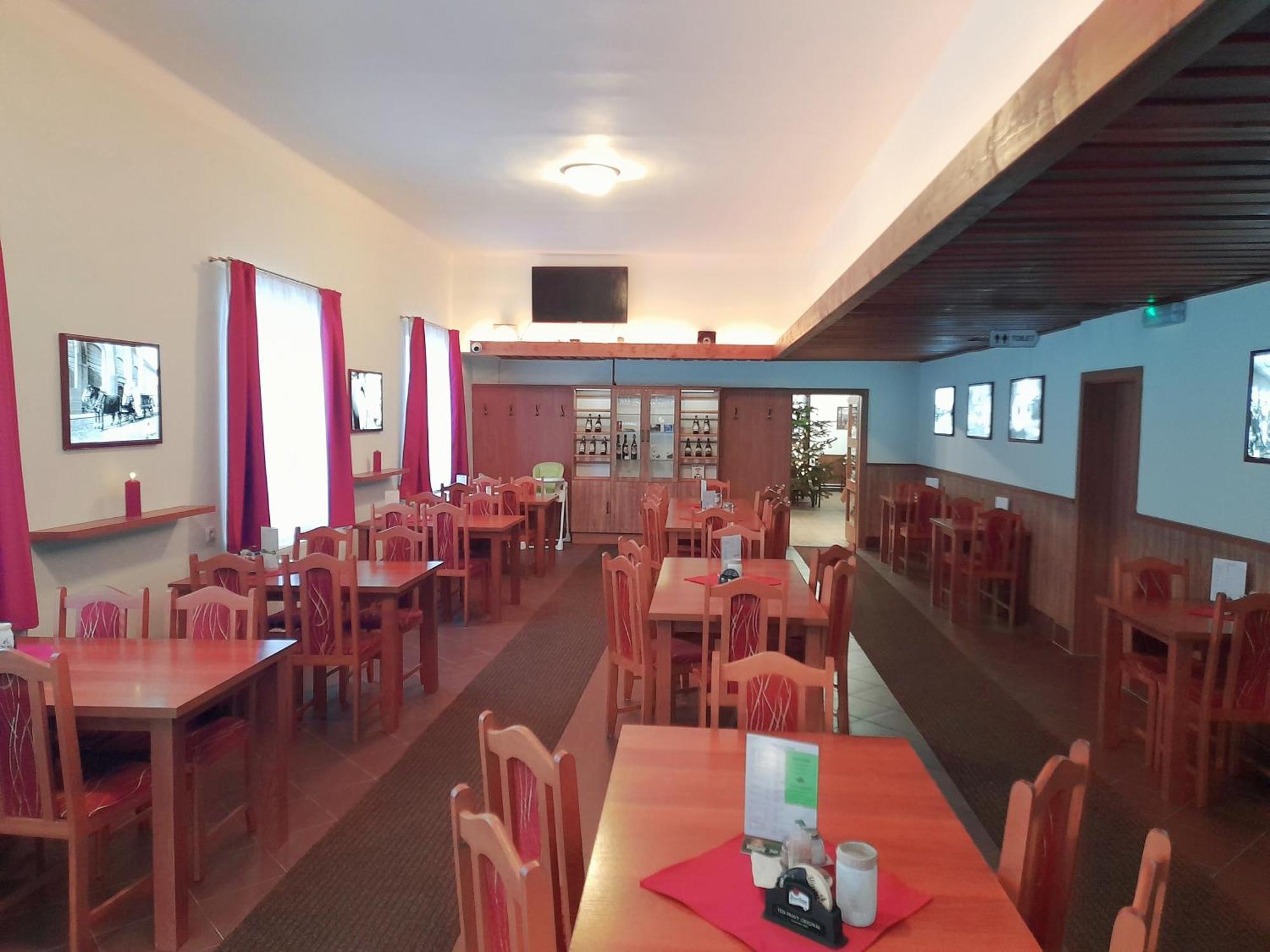 קרלובה סטודנקה Hotel Dzban מראה חיצוני תמונה